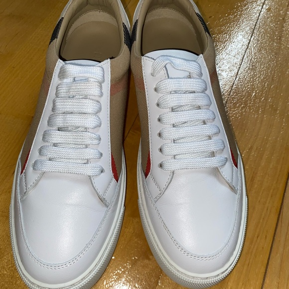 Classic Burberry sneakers worn once. Comes with box. 100% authentic. - Picture 5 of 8
